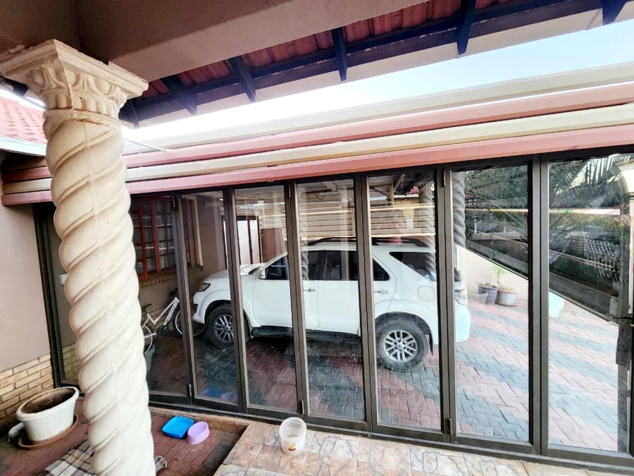 3 Bedroom Property for Sale in Tlhabane West North West